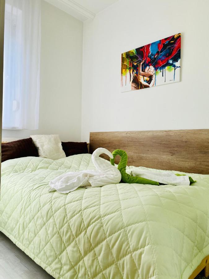 Kálvária Apartman Szeged Esterno foto