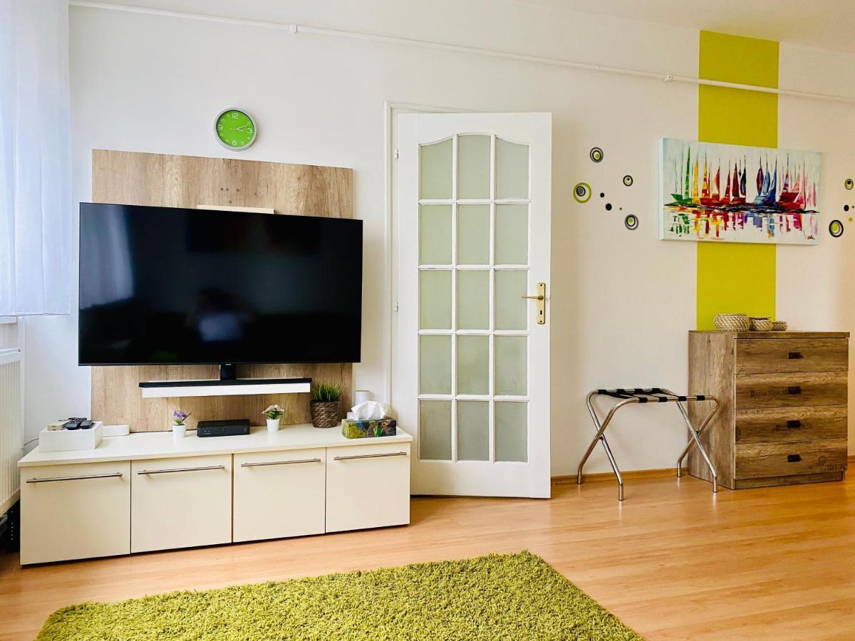 Kálvária Apartman Szeged Esterno foto