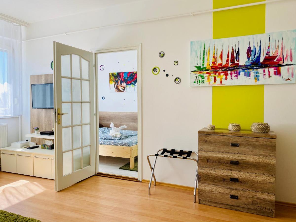 Kálvária Apartman Szeged Esterno foto