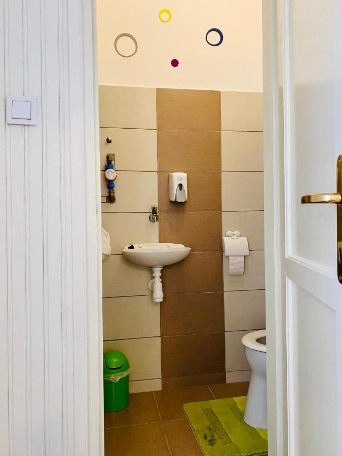 Kálvária Apartman Szeged Esterno foto